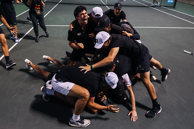 Men's Tennis Celebration Dogpile